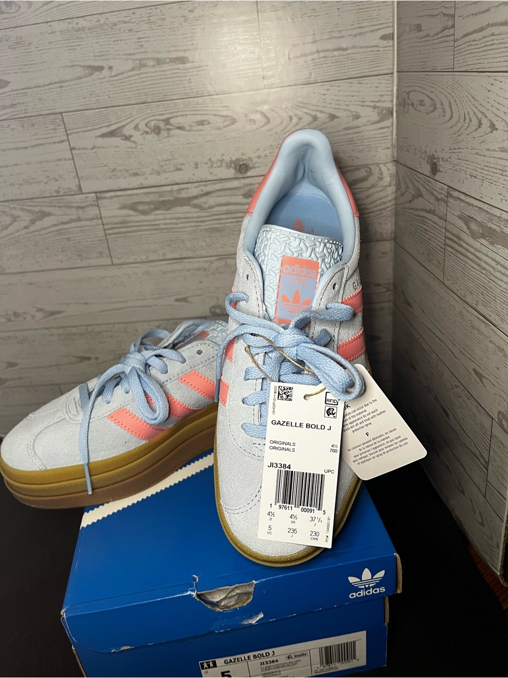 Adidas Bold